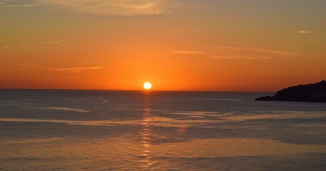 Atardecer en una playa de Granada