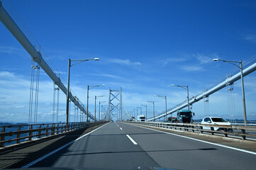 夏空と瀬戸大橋