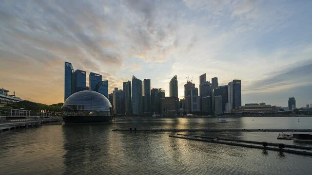 4K Time lapse video of Singapore Marina Bay area from magic hour to night.	

