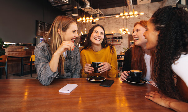 Weekend hangout at a cafe
