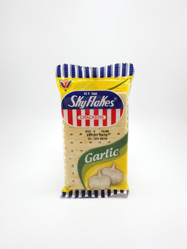 Skyflakes crackers garlic flavor