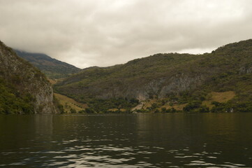 Obraz premium The dramatic and deep Sumidero Canyon in Chiapas, Mexico