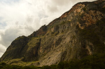 Fototapeta na wymiar The dramatic and deep Sumidero Canyon in Chiapas, Mexico
