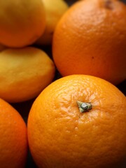 Oranges and lemons on the market