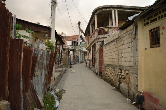 Fototapeta The poor city of Port Au Prince in Haiti after the devastating earthquake 