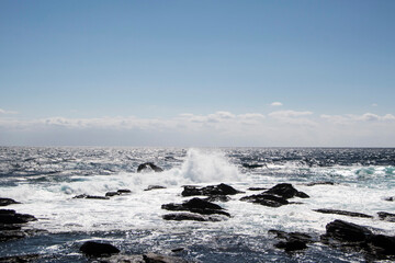 Obraz premium view of sea waves and fantastic coast 
