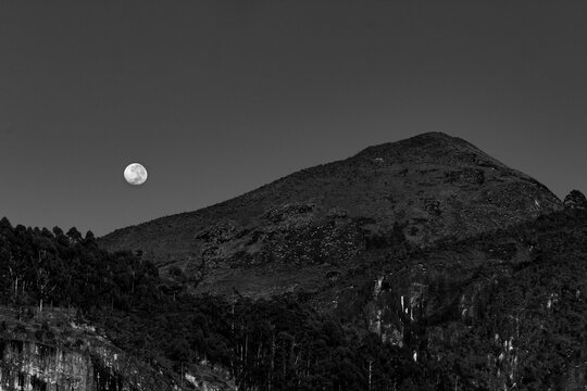 P&ocirc;r da Lua
Nova Friburgo - Rio de Janeiro