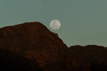 Nascer da Lua
Nova Friburgo - Rio de Janeiro