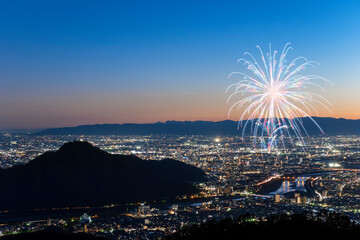 名古屋港の花火大会 日本の花火大会と夜景 Wall Mural Lastpresent