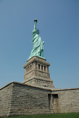 Fototapeta na wymiar statue of liberty in all its glory on a beautiful day