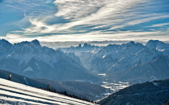 Toblach Bilder Durchsuchen 3,817 Archivfotos, und