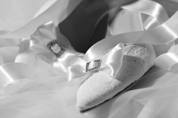 Obraz na płótnie Canvas White high heel women wedding shoes