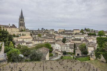 Obraz premium Skyline of Saint Emilion in the Bordeaux wine region of France - very popular tourist destination. Saint Emilion, Gironde, France.