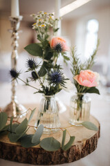 beautiful wedding location table arrangements