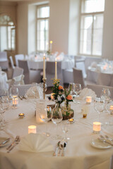 beautiful wedding location table arrangements
