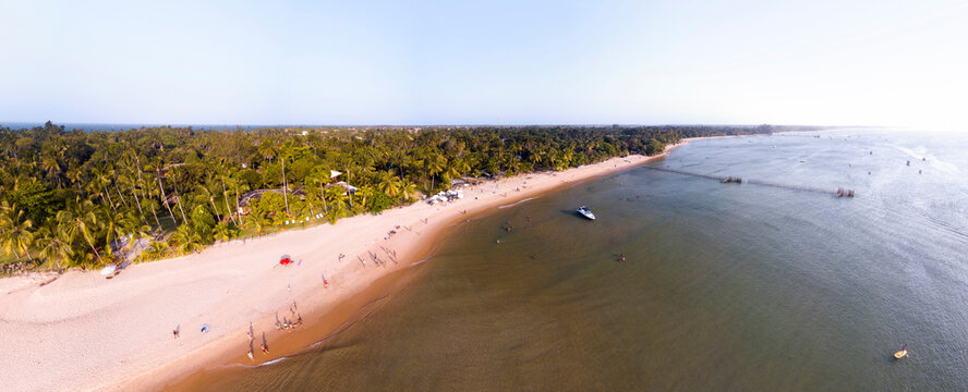 Imagem A&eacute;rea de Barra Grande na Pen&iacute;nsula de Mara&uacute;, Camamu, Bahia, Brasil