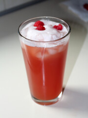 raspberry cocktail alcoholic beverage