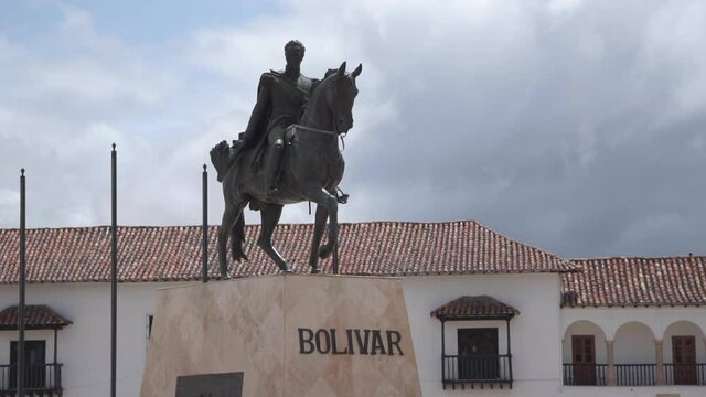 Plaza Bol&iacute;var Tunja - Boyac&aacute;