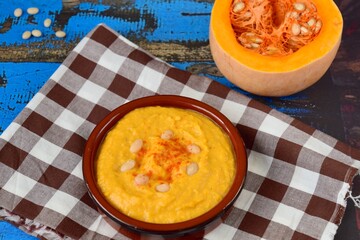 Pumpkin white bean hummus dip with chili powder