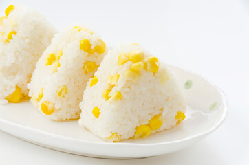 とうもろこしおむすび