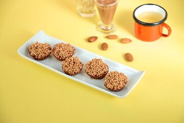 Quinoa puff almond chocolate sweet treats 