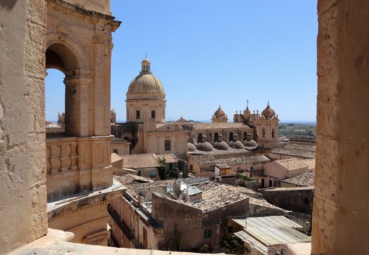 Noto - Scorcio della cattedrale dal campanile della Chiesa di Montevergine