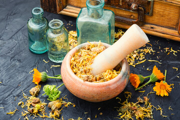 Dried calendula flower
