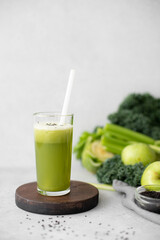 freshly squeezed celery and green apple juice