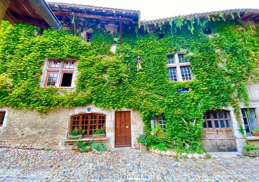 old house in the village of Perouges
