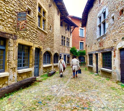 street in the town of Perouges
