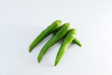 4本の万願寺唐辛子