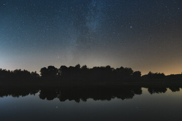 Milky Way over the pond © Piotr