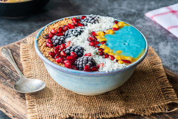 Blue spirulina smoothie