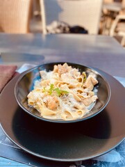 tagliatelle with chicken and cream