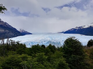Der Gletscher Perito Moreno. Liegt in Argentinien/ Patagonien und ist einer der wenig begehbaren Gletscher.