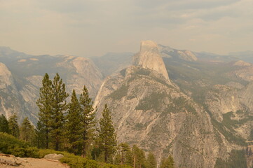 Hiking, climbing and camping in the beautiful Yosemite National Park and valley in California, USA