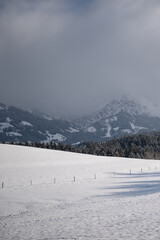 Fototapeta na wymiar Heiterwanger See in Tirol im Winter