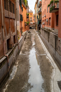 a canal without water in Bologna