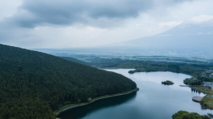 Tanuki lake and mount Fuji