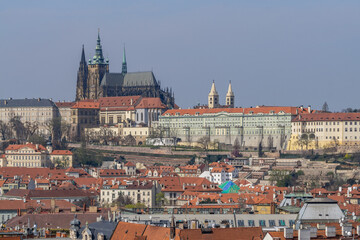 Prag, Stadt an der Moldau mit Blick auf die Prager Burg