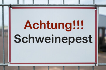 Schild mit der Aufschrift 