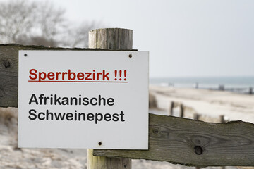 Schild mit der Aufschrift 