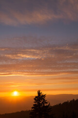 Obraz na płótnie Canvas Sunset Landscape and Sky High Cascade Mountains