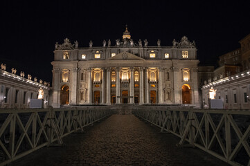 Fototapeta premium Saint Peter's at night