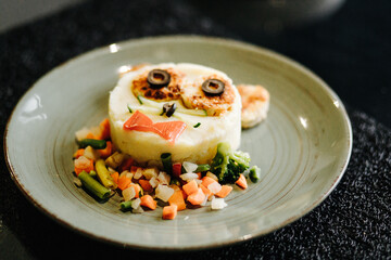 food, salmon, fish, meal, plate, dinner, fried, salad, fresh, dish, vegetable, appetizer, cuisine, seafood, healthy, lunch, lemon, breaded, snack, red, fillet, sauce, delicious, gourmet, bread
