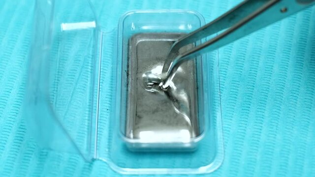 Mercury hydrargyrum Hg chemical element quicksilver heavy liquid metal scientific experience.