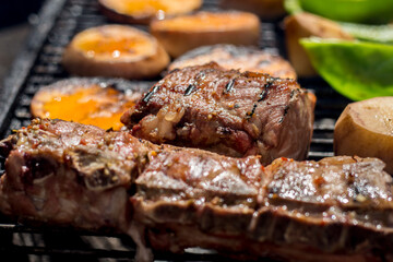 Carne y verduras asadas
