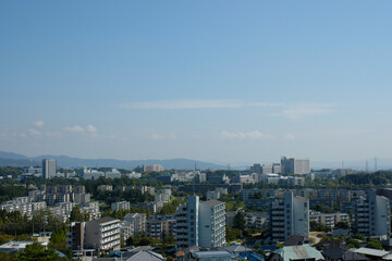 Fototapeta premium 千里中央公園の展望台から千里ニュータウン古江台・藤白台（吹田市）方面を望む