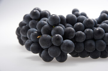 集合したブドウの一部