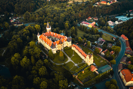 Zleby Chateau is a chateau approximately 7 km east of Caslav. It was originally a castle built by the Lichtenburg family. The first indirect mention of it comes from 1289.